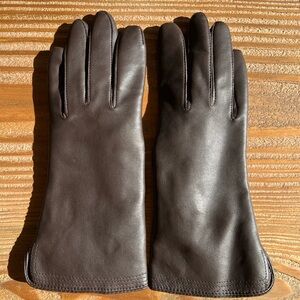 Elegant Brown Leather Gloves